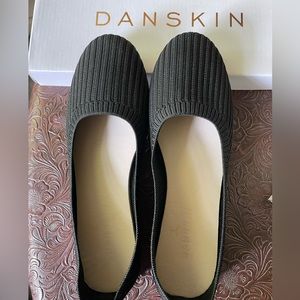 Danskin HOPE Womens Vegan Slip On Ballet Flats